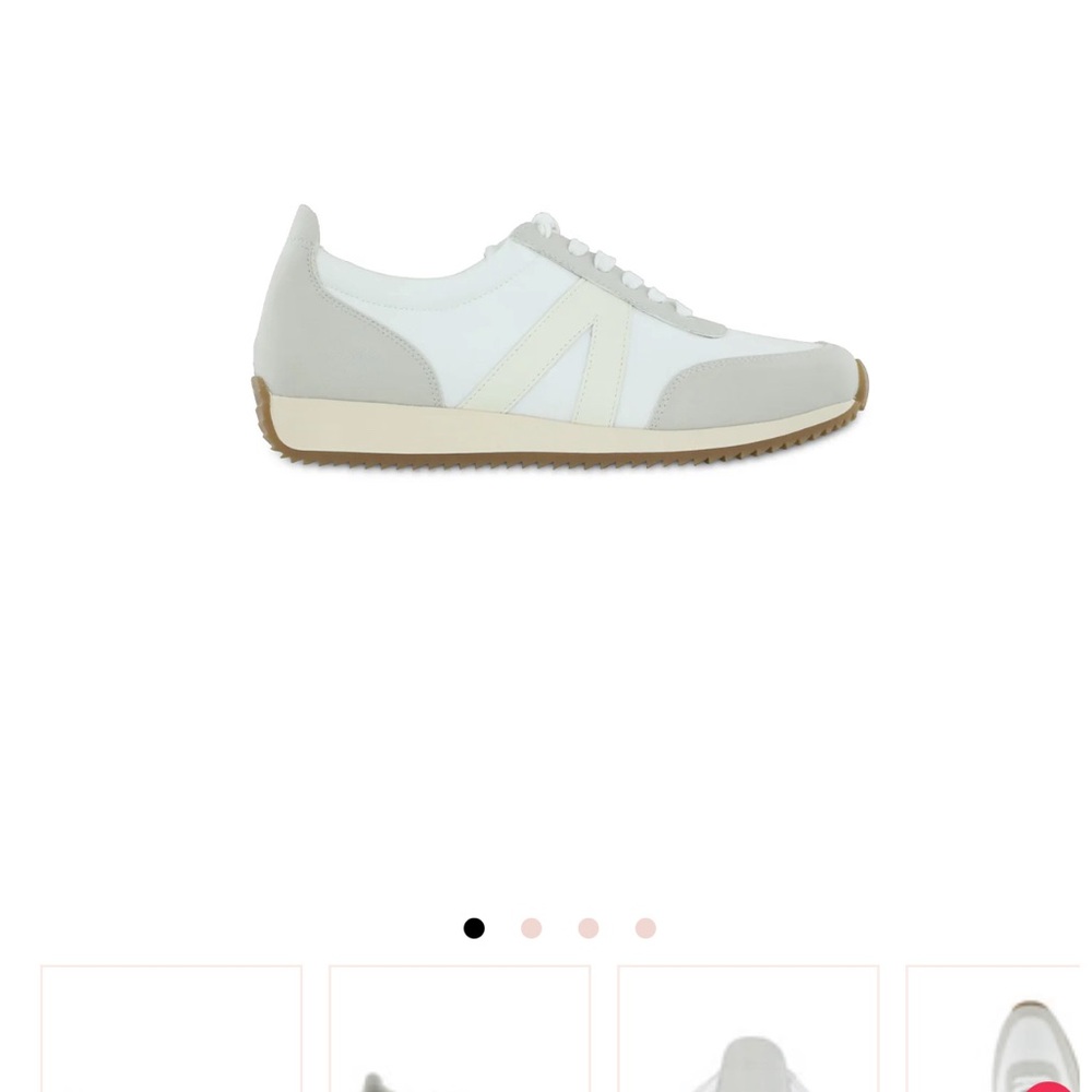Mia Sneakers